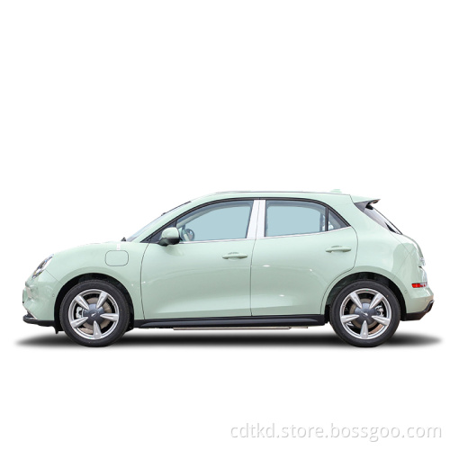 Cina cinese a 4 ruote Auto ad alta velocità Ora Good Cat SUV Car401km Versione Shuxiang Versione elettrica Auto a buon mercato Psolamento per deposito
